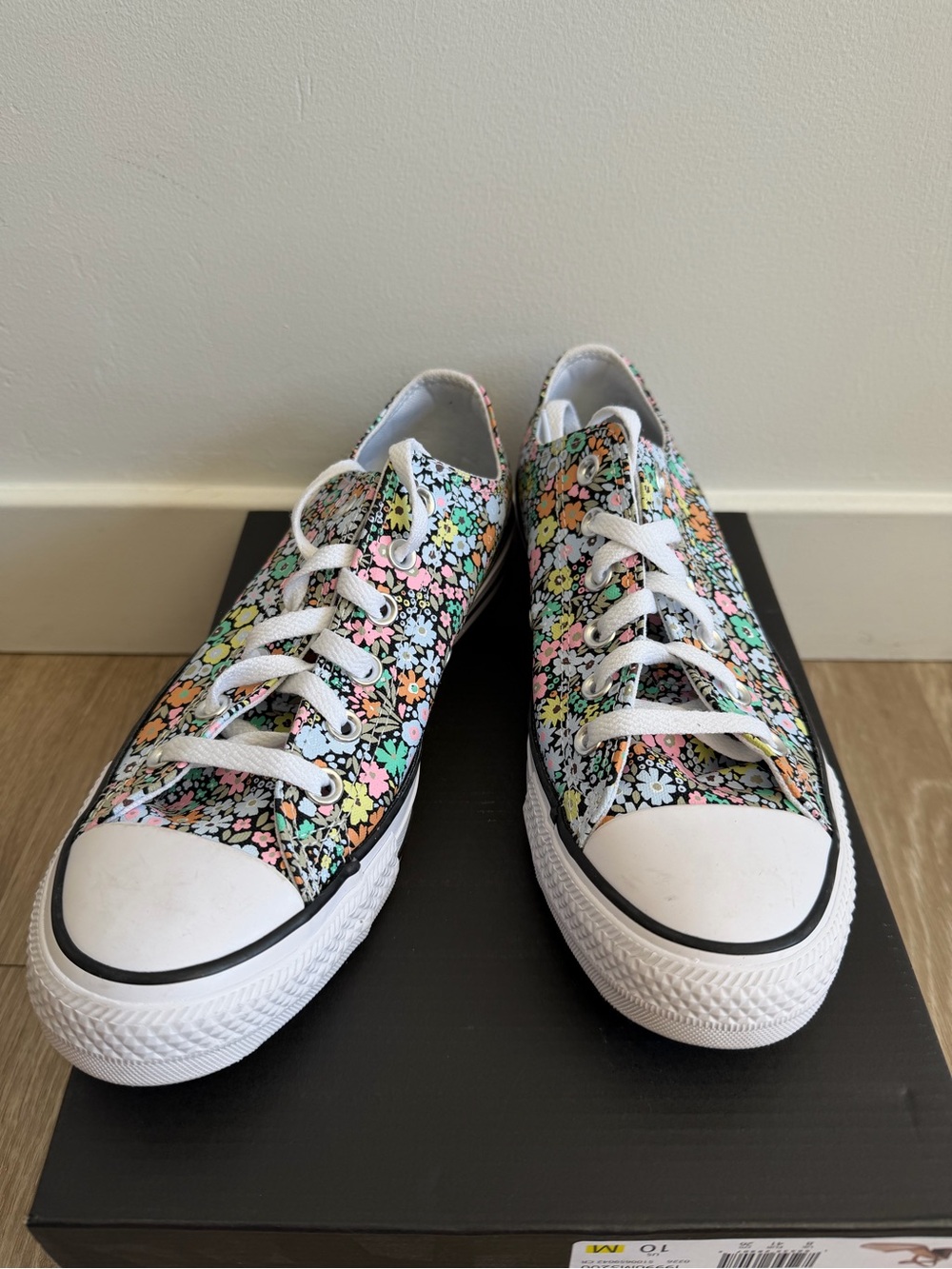 Converse Chuck Taylor All Star Low Floral Ditsy Print Women's 9.5 EU 41 New